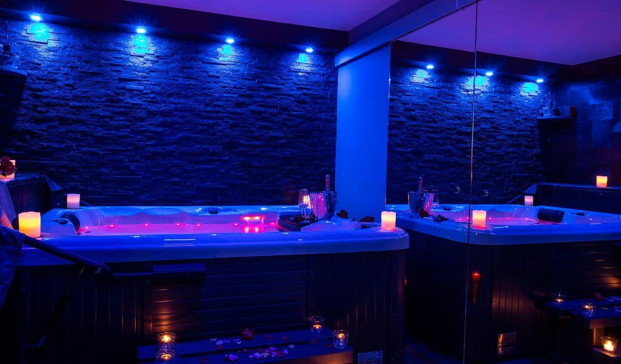 Location de lofts avec jacuzzi et sauna privatifs entre Belfort et Montb&eacute;liard Belfort